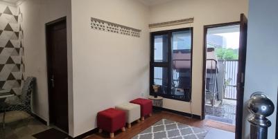 Dijual rumah fully furnished di bogor, bagus, terawat, posisi hook, 2,5 lantai, 6 kamar tidur, siap huni
