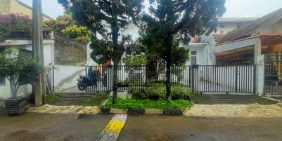 RUMAH AMERICAN CLASSIC DI ARCAMANIK BANDUNG