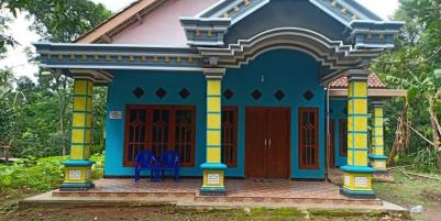 Rumah Bonus Tanah 5400m² Kerjo Karanganyar