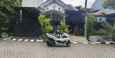 Rumah Siap Huni Lokasi Strategis di Ketintang Surabaya Selatan