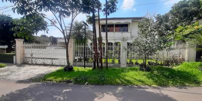 RUMAH HITUNG TANAH  DI TUBAGUS ISMAIL DAGO BANDUNG