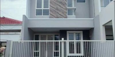 Rumah Baru Minimalis Modern Lokasi Strategis Tengah Kota di Manyar Tirtoyoso Surabaya  