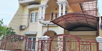 Dijual / Disewakan Rumah Full Renovasi Lokasi Tenggilis Surabaya