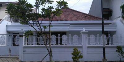 Rumah Margorejo Indah SHM Bangunan Luas di Kota Surabaya