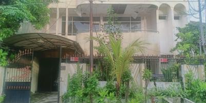 Rumah Daerah Gubeng di Dharmahusada Indah Barat Surabaya