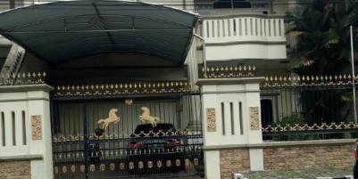 Rumah Mewah Dharmahusada Permai Siap Huni di Surabaya