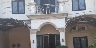 Rumah 2 Lantai di Kawasan Perumahan Kalijudan Regency Surabaya
