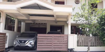 Rumah Minimalis Siap Huni Kawasan Villa Riviera Pakuwon City