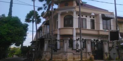 Rumah Kost Mewah Tiga Lantai di Bukit Cemara Tujuh Kota Malang