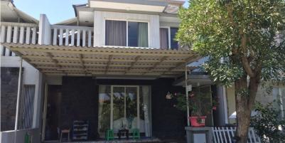 Rumah Minimalis Perumahan Royal Residence Harewood Surabaya