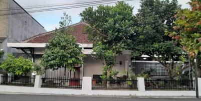 Jual segera Rumah cocok untuk Kos, dekat kampus area olahraga