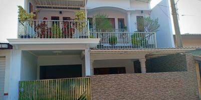 Rumah 2 Lantai di Perumahan Pondok Maritim Wiyung Surabaya