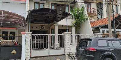 Jual Rumah 2 Lantai Taman Pondok Indah SHM Daerah Wiyung