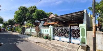Rumah Siap Huni Kawasan Bisnis 305m2 Karanganyar Kota