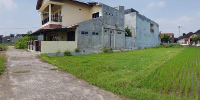 Super Strategis Tanah Datar 210m² Kota Karanganyar 