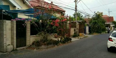 Sewa Rumah SHM Bagus di Darmo Permai Selatan Surabaya