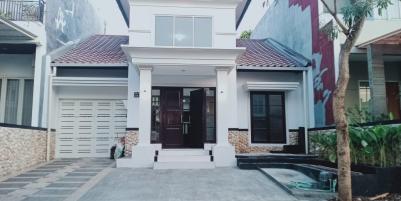 Rumah Citraland Semi Furnished Full Renovasi Lokasi Surabaya Barat