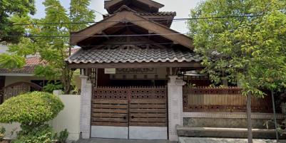 Rumah Bagus di Jalan Manyar Rejo Daerah Menur Surabaya