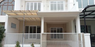 Rumah Bagus Minimalis Perumahan Taman Mutiara Pakuwon City