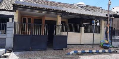 Rumah Rungkut Mapan Tengah SHM di Kota Surabaya Siap Huni
