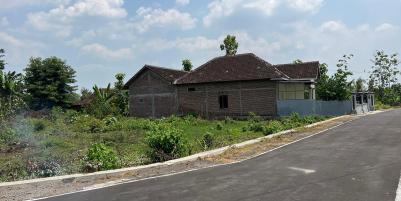 Tanah Hook Timur Waduk Lalung 990m Karanganyar 