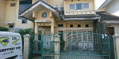 Dijual cepat rumah tinggal 2 lantai di belakang MIM