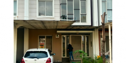 Sewa rumah green lake city cluster amerika