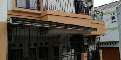Dijual Rumah 2Lantai Strategis di Rempoa Bintaro