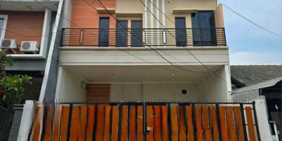 Rumah Minimalis Murah 2 Lantai Lokasi Strategis di Nginden Intan Surabaya