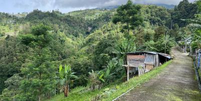Tanah 200 Juta Udara Dingin Kawasan Wisata Karanganyar