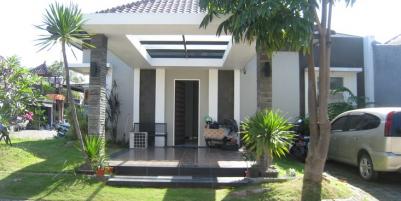 Rumah Ketintang Regency Surabaya - Wonderful and Cosy.