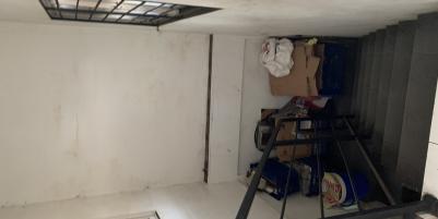 Jual cepat harga murah satu unit Ruko 3 lantai Tomang Utara