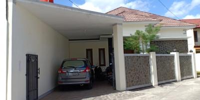 Rumah BERKELAS di Jogja Barat Dekat Kampus PGRI Yogyakarta