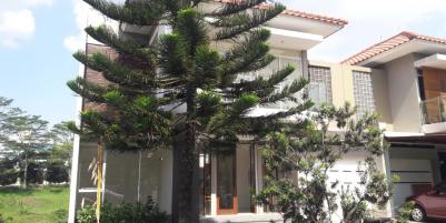 Rumah siap pakai kota baru Parahyangan