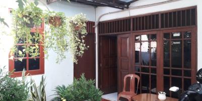 Dijual Rumah Jatinegara Cocok untuk usaha kos2an