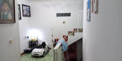 Ruko ex apotek di Sariwangi 2lantai