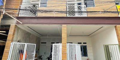 Rumah siap huni Batu Ampar dekat Pasar Kramat Jati Jakarta Timur 