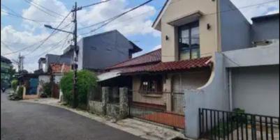Dijual Rumah 1,5 Lantai di Jalan Kalibata, Jakarta Selatan