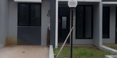 Rumah siap huni lokasi strategis di depan jalan lebar 20m2