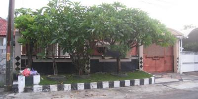 RUMAH DIJUAL @ Taman Pondok Indah Wiyung Surabaya - Contemporary Home, Timeless appeal.