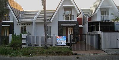 Rumah Green TamanSari, Sememi, Surabaya - Cantik, Terawat, diJalan Utama.