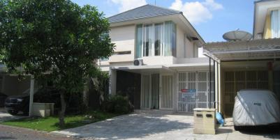 RUMAH DISEWAKAN @ Pakuwon Indah - The Mansion Surabaya, Furnished dengan 3 Kamar Tidur. RUMAH DISEWAKAN @ Pakuwon Indah - The Mansion Surabaya, Furnished dengan 3 Kamar Tidur.