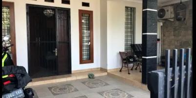 Rumah Dijual 2 Lt Taman Cikas Galaxy