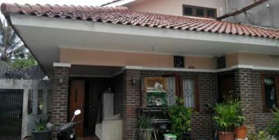 Rumah strategis di pusat keramaian