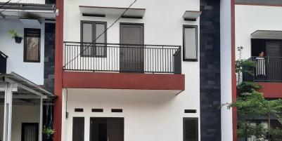 Hunian cantik 2 lt di lokasi pondok pucung free biaya2. 