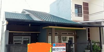 Rumah minimalis di Cihanjuang akses masuk mobil rumah baru 2tahunan