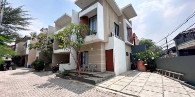 Rumah mewah hook Condet Kramatjati Jakarta Timur bonus furnished