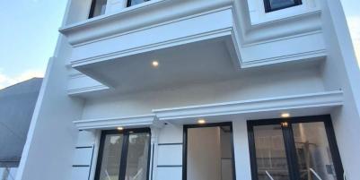 Rumah desain klasik 2lantai di Lenteng Agung Jagakarsa Jakarta Selatan 