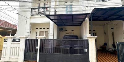 Rumah second hook di Pondok Kelapa Jakarta Timur 