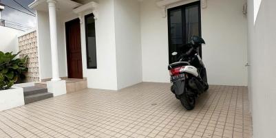 Rumah 2 lantai ready stock dekat lrt Cikunir Jatibening Bekasi